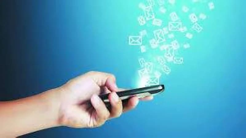 "البريد" يحذر من الرسائل الاحتيالية لتسديد رسوم التوصيل