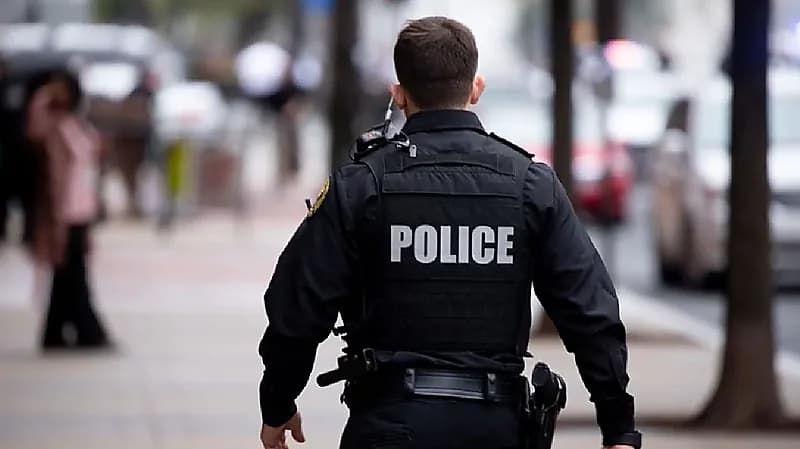 أمريكا تعتقل مشتبها به في مذبحة هزت البلاد