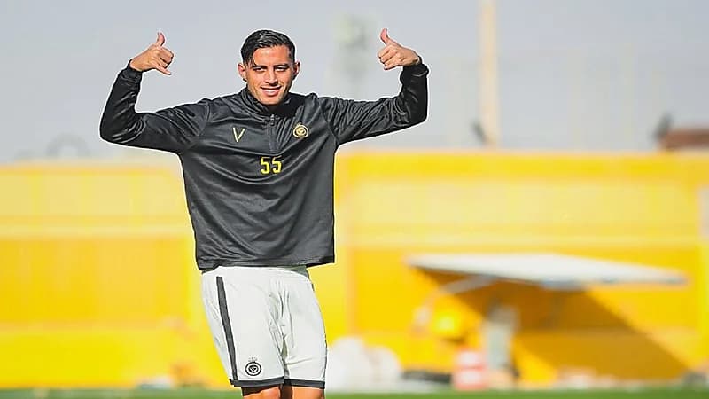 النصر يستبعد فونيس موري