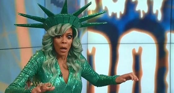 بالفيديو.. ويندي ويليامز تفقد وعيها على الهواء