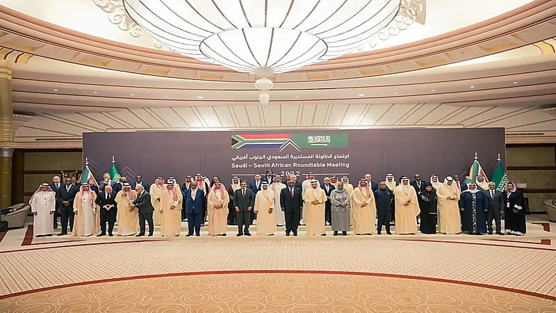 المملكة وجنوب أفريقيا توقع مذكرات تفاهم لتطوير العلاقات الاستثمارية بين البلدين