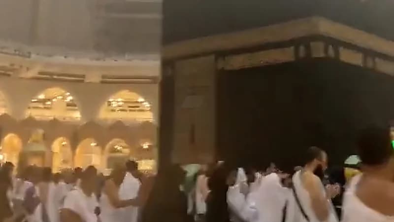 بالفيديو.. هطول أمطار غزيرة على المعتمرين بالحرم المكي صباح اليوم الجمعة