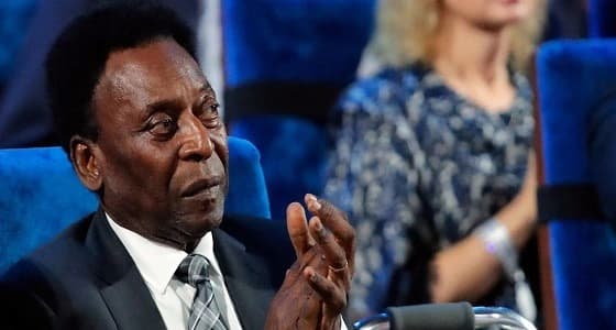 عرض قميص " بيليه " للبيع في مزاد علني