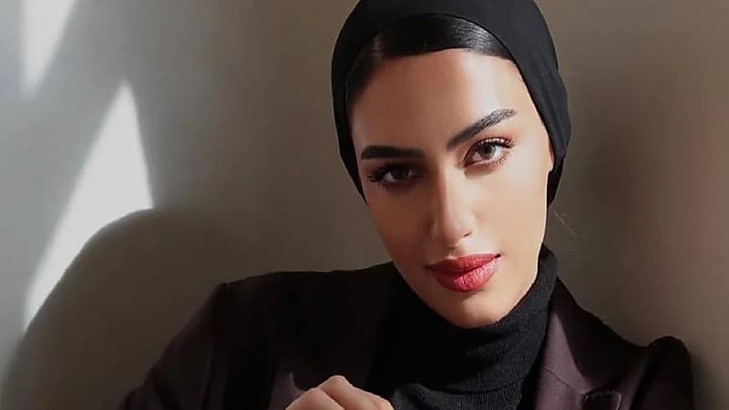 يارا النملة تخطف الأنظار في باريس .. صور
