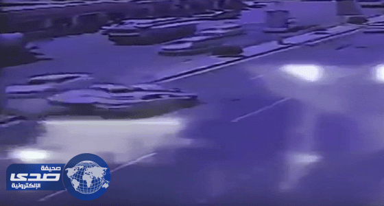 بالفيديو.. تصادم 4 سيارات بطريق الملك عبد العزيز بنجران