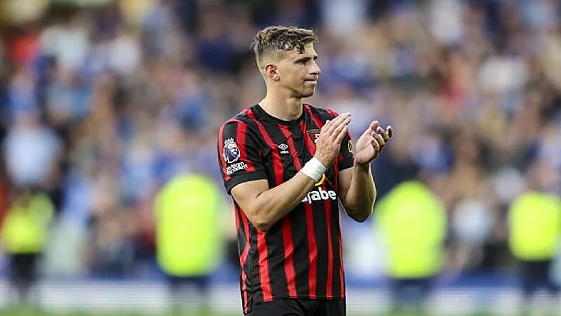 أزمة روسيا وأوكرانيا تفجر أزمة بين ثنائي باريس سان جيرمان