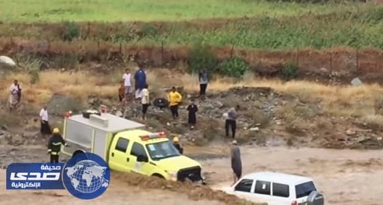 بالفيديو.. مضاربة جماعية عنيفة في مطار تبوك