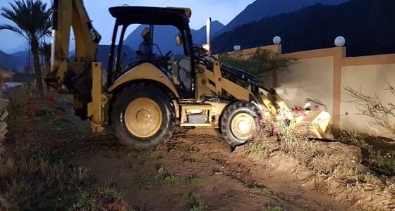 بالصور.. تجهيزات لفتح الطرق في موسم الأمطار بجازان