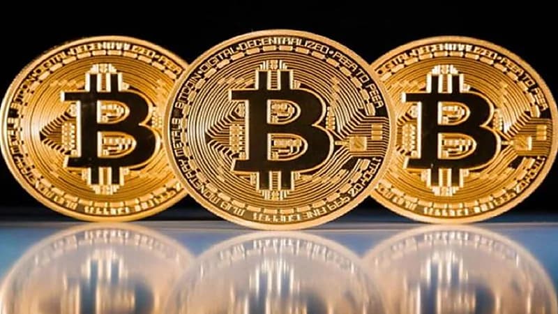 "البيتكوين" تسجل أسوأ خسارة أسبوعية في شهر