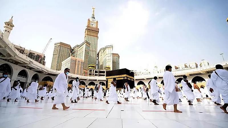 "الحج والعمرة" تقدم إرشادات للاعتكاف في المسجد الحرام والمسجد النبوي