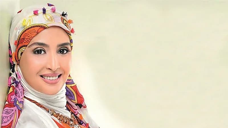 حنان ترك تكشف حقيقة عودتها للتمثيل وتنشر أحدث صورة لها