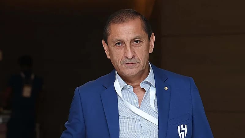 مدرب الهلال السابق مرشح لقيادة الطائي