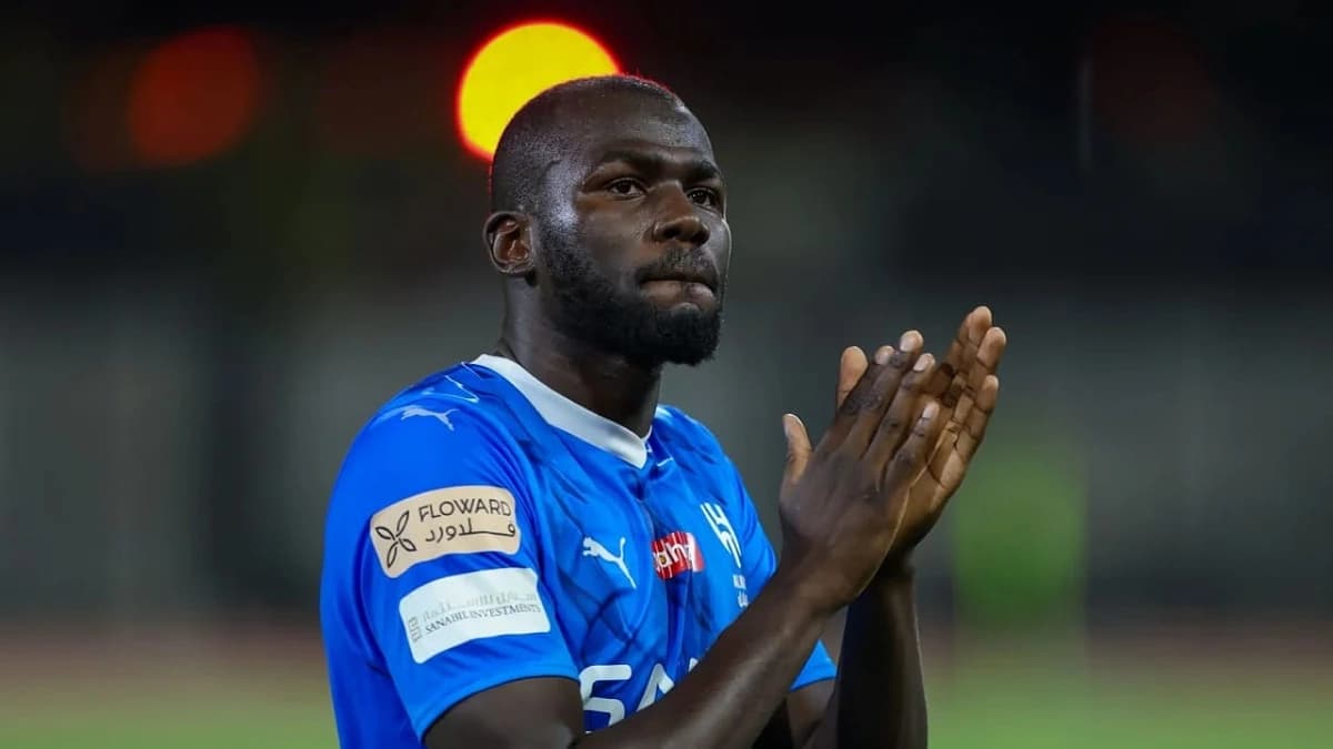 مستقبل تجديد عقد كوليبالي يثير الجدل داخل الهلال