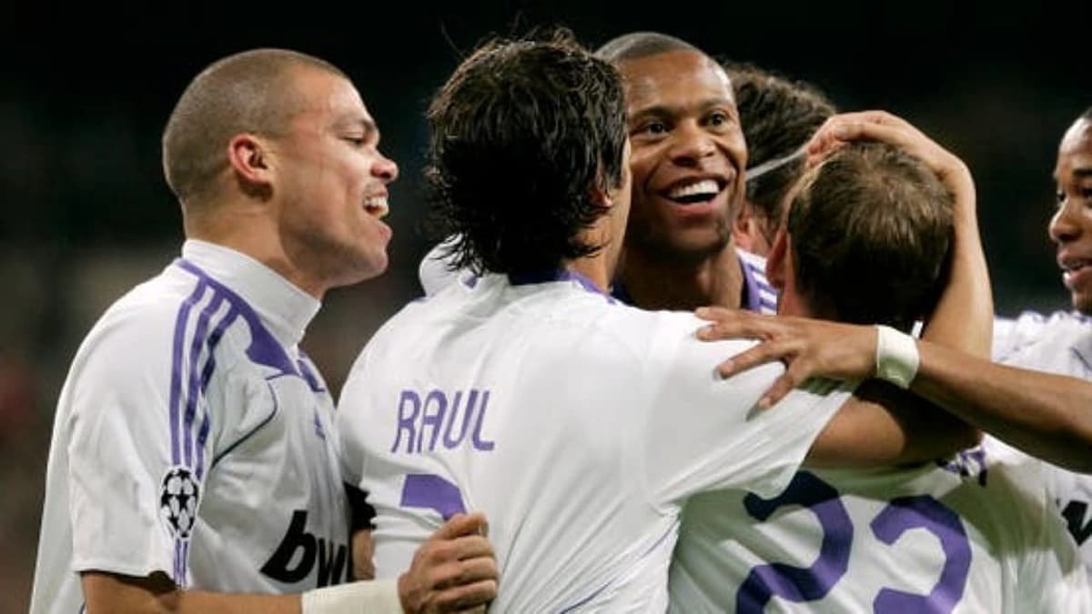 بابتيستا: لون بشرتي عائق أمام حلم التدريب بالدوريات الكبرى