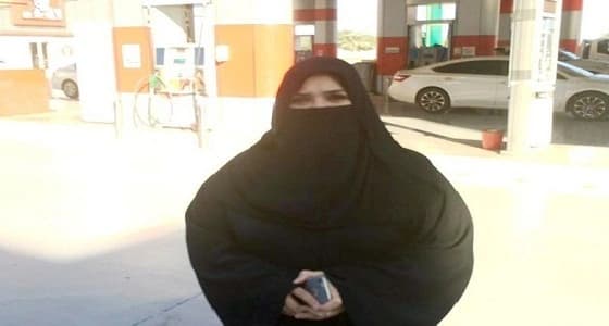 لأول مرة.. مواطنة تنهي احتكار الرجال وتشرف على محطة وقود بالشرقية