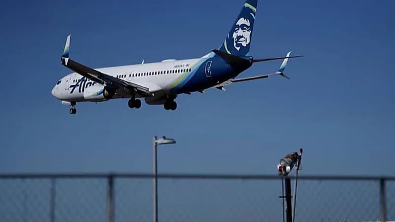 التحقيق في حادث طائرة تقل فريق غونزاغا لكرة السلة .. فيديو