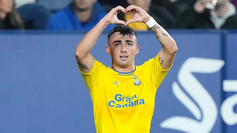 مدير لاس بالماس: موليرو لن يغادر في يناير إلى الهلال