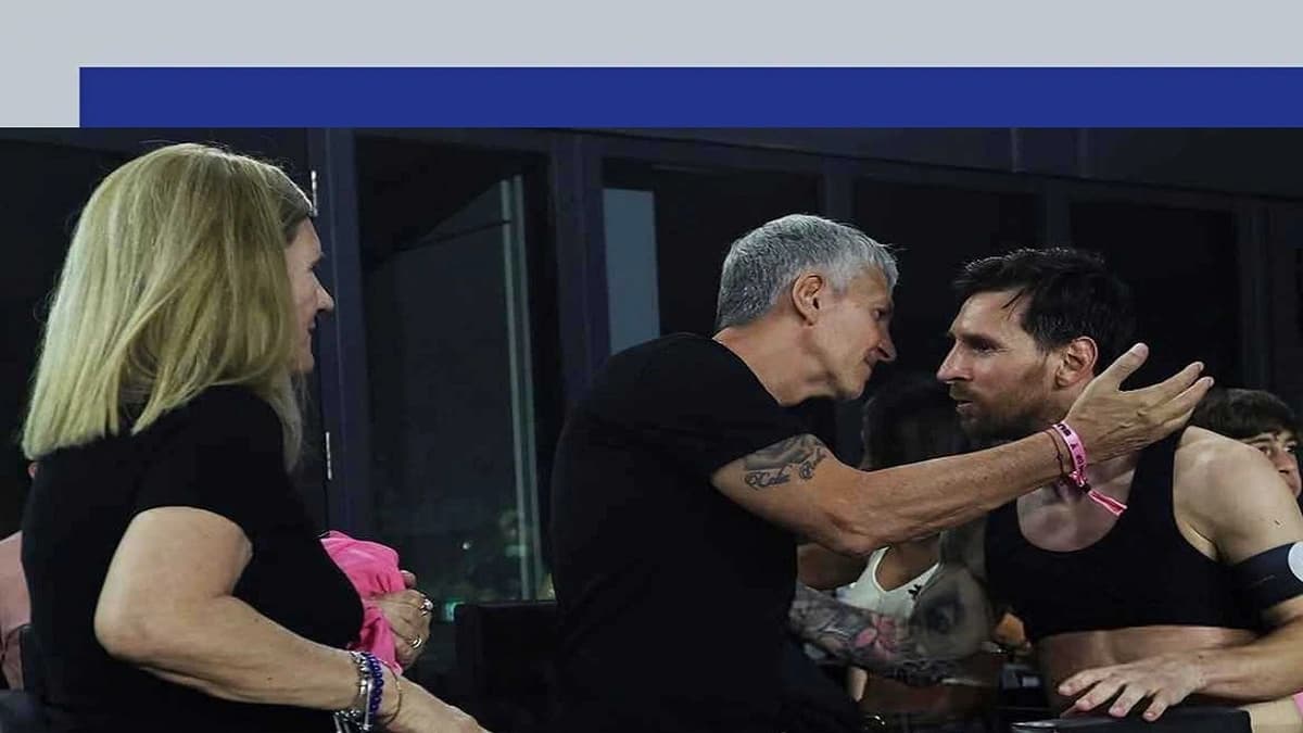 ميسي يهدي قميصه لوالدته فرحا بالفوز على ناشفيل .. فيديو