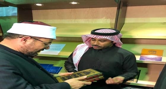 بالصور.. وزير الأوقاف المصري يشيد بجهود الشؤون الإسلامية في نشر العلم الشرعي