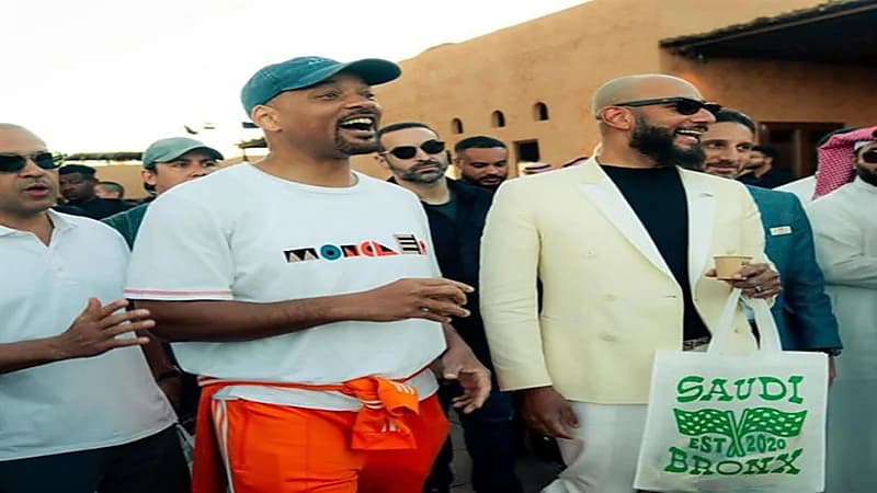 شاهد.. النجم العالمي ويل سميث خلال زيارته للعلا