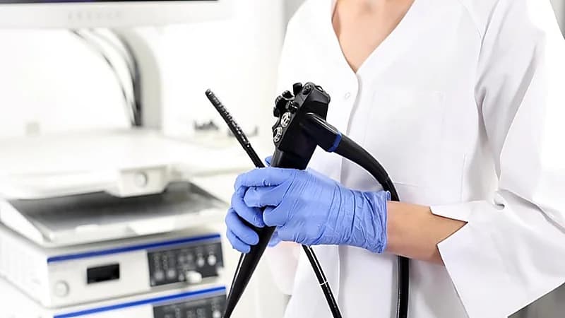 "الذيابي": منظار القولون آمن إلى حد كبير