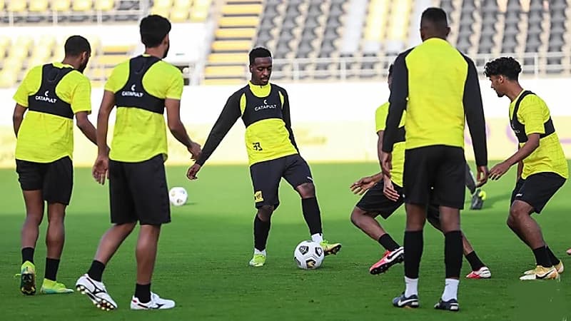 بلان يضع برنامجًا خاصًا للدوليين في معسكر الاتحاد