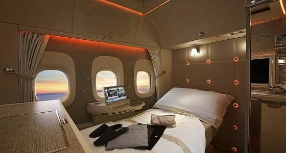 بالصور.. مقصورات طائرات " الإمارات " بين انعدام الجاذبية وأعلى درجات الرفاهية