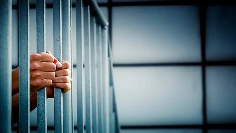 سجن 5 مسؤولين حكوميين بعد إدانتهم بالتسبب في وفاة 10 مرضى 