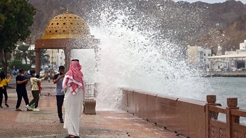 ‏عُمان تعلن انتهاء التأثيرات المباشرة لـ "إعصار شاهين"