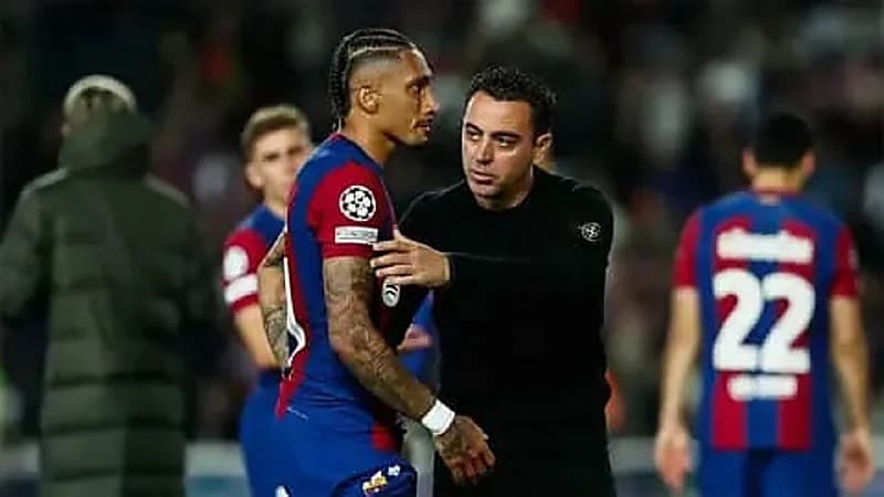 تشافي يبتعد عن الملاعب وبيان هندي يكشف حقيقة طلبه تدريب المنتخب