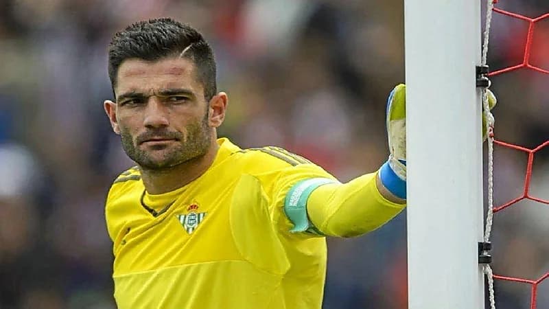 الوحدة يقترب من التعاقد مع الحارس أدان