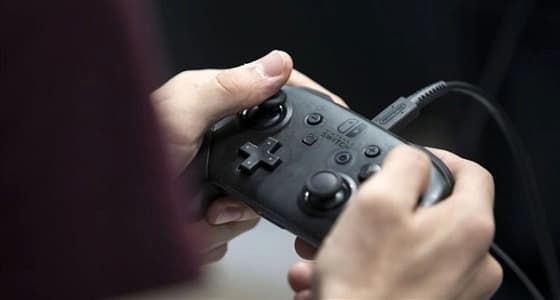 طفل يقتل شقيقته بسبب مباراة بلاي ستيشن