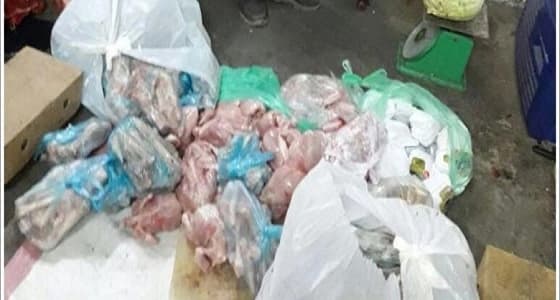 بلدية أبو عريش تضبط أكثر من ربع طن من الدجاج الفاسد