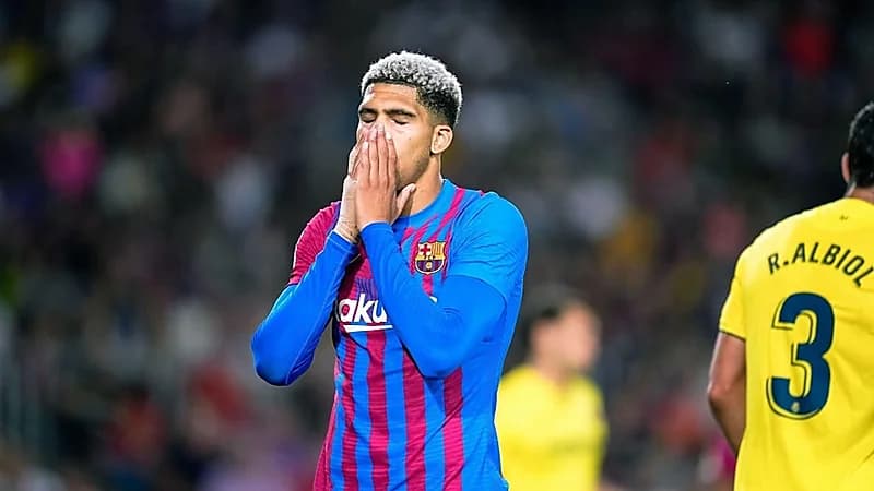 "فيفا" يقرر تعويض برشلونة بعد إصابة أراوخو