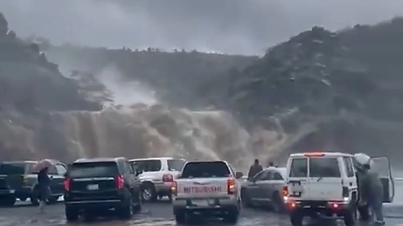 أمطار غزيرة على تنومة تسيل الأودية وتروي الشعاب في مشهد خلاب .. فيديو