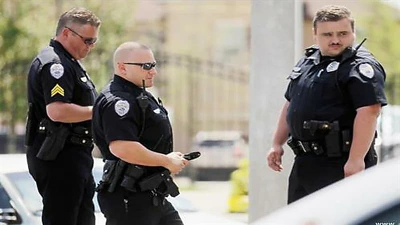 الشرطة الأمريكية تقتل مسلحًا بعد إطلاقه النار