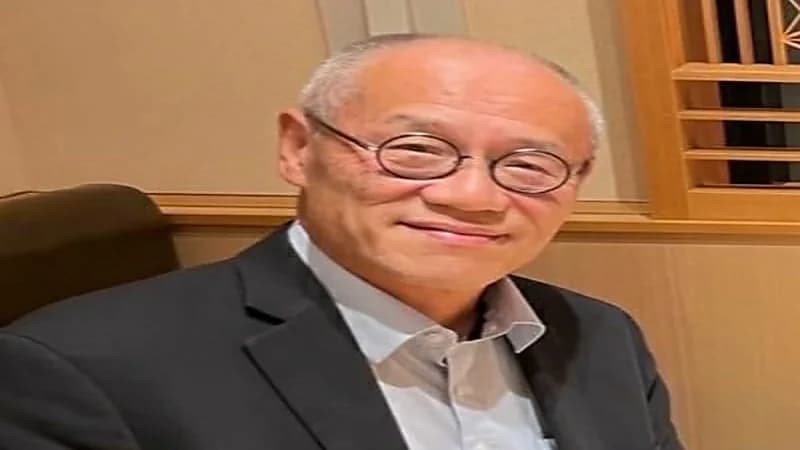 السفير الياباني يتساءل عن سبب عدم ذكر اسم العروس في بطاقة دعوة الزفاف