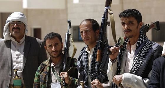 بالفيديو.. ميليشيا الحوثي تختبأ بالمساكن والمدارس خوفًا من الشعب