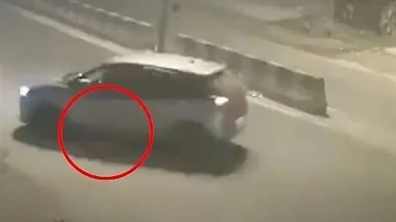 سحب امرأة بسيارة لأميال طويلة في حادث أليم مزّق ملابسها