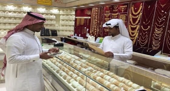 بالصور.. " العمل بمكة " تضبط 41 مخالفة لقرار توطين نشاط الذهب والمجوهرات