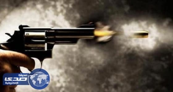 شاب يقتل والدته برصاصة خلال نومها