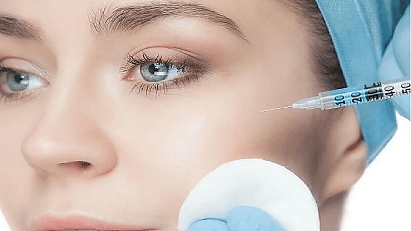 بالفيديو .. نصائح لتجنب مضاعفات إذابة الفيلر