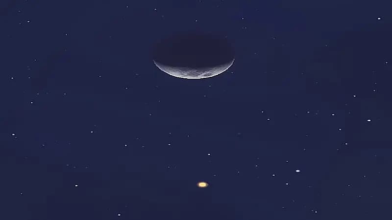 فلكية جدة: «قمر رمضان» يقترن بالمريخ اليوم