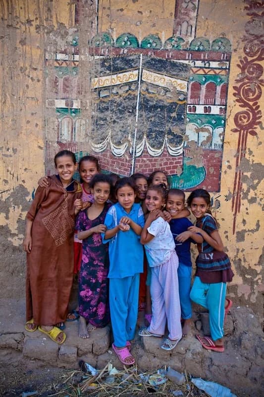 الأطفال وابتساماتهم البريئة تؤسر القلوب