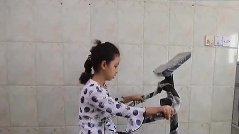 بالفيديو .. "سلمان الإغاثة" يعيد الأمل لطفلة أُصيبت بشلل نصفي إثر سقوطها من الدور السادس