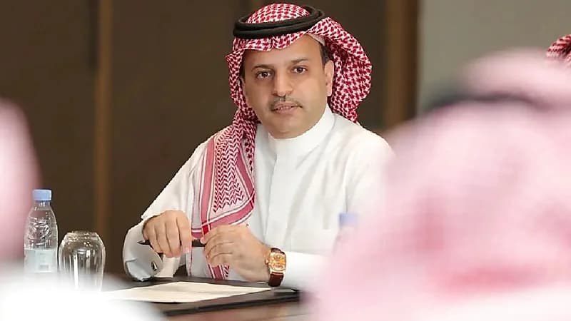 "آل معمر" يبحث عن مدير قنوات "ssc " الناقل للدوري