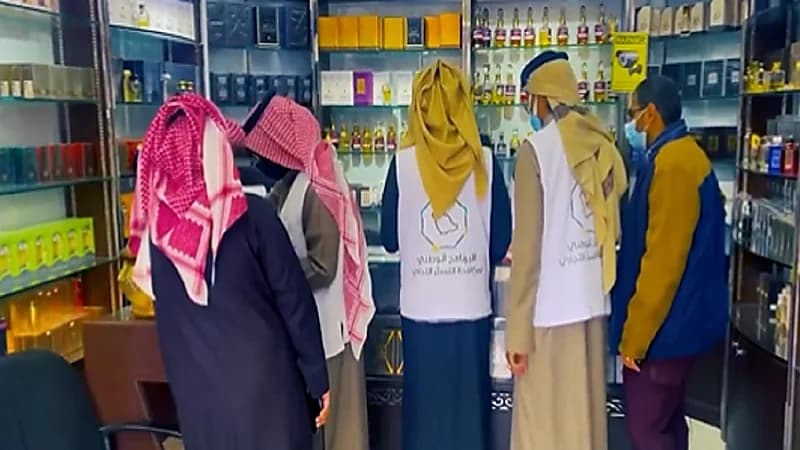 بالفيديو.. "التجارة" تضبط جرائم التستر التجاري في منشآت الأقمشة والمفروشات والملابس