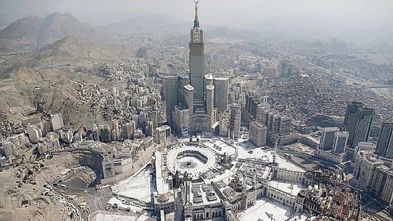 أمانة العاصمة المقدسة تحث ملاك بعض الأراضي الفضاء لإصدار تصاريح تسوير لأراضيهم