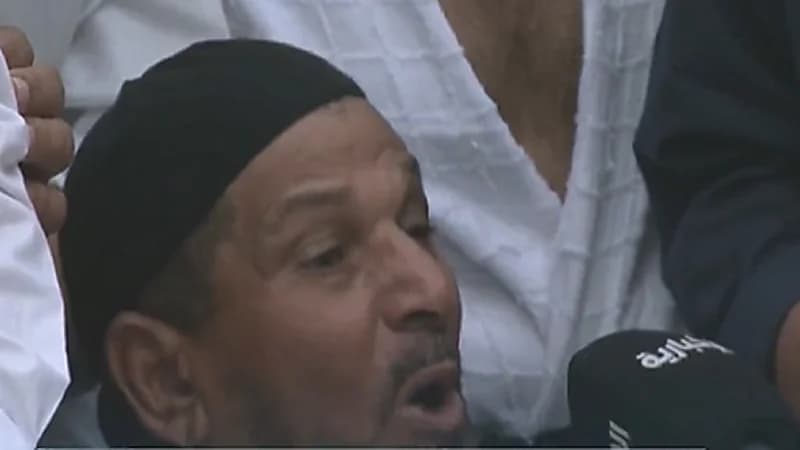 بالفيديو.. معتمر مغربي يعبر بعفوية عن مشاعره من على كرسي متحرك بالحرم المكي