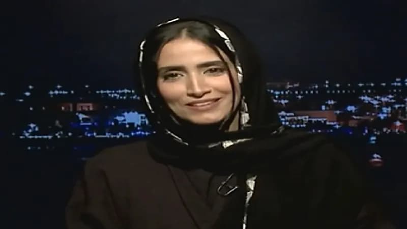 بالفيديو.. قصة أول معلقة سعودية لسباقات الهجن